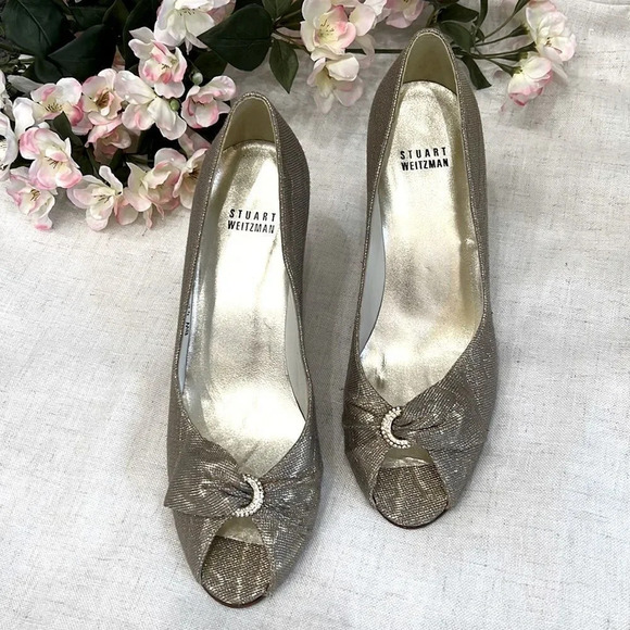 Stuart Weitzman women’s size 8 metallic gold 3 inch heels ring bow dress shoes - Picture 1 of 8